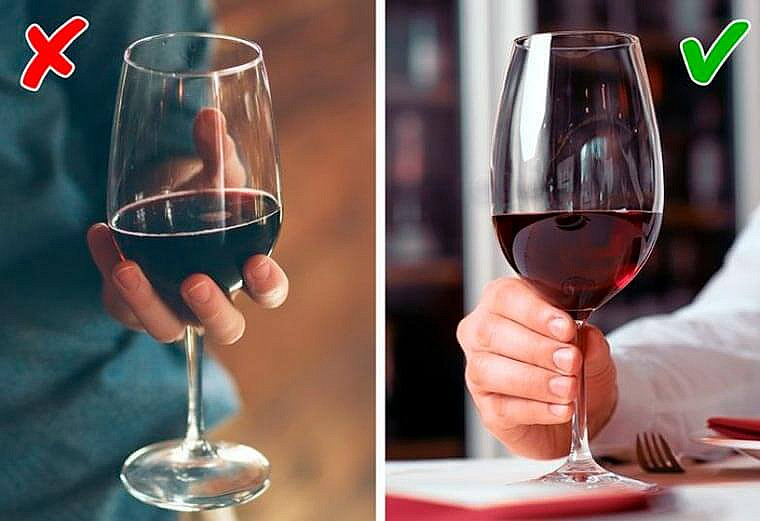 Как правильно брать бокал с вином фото